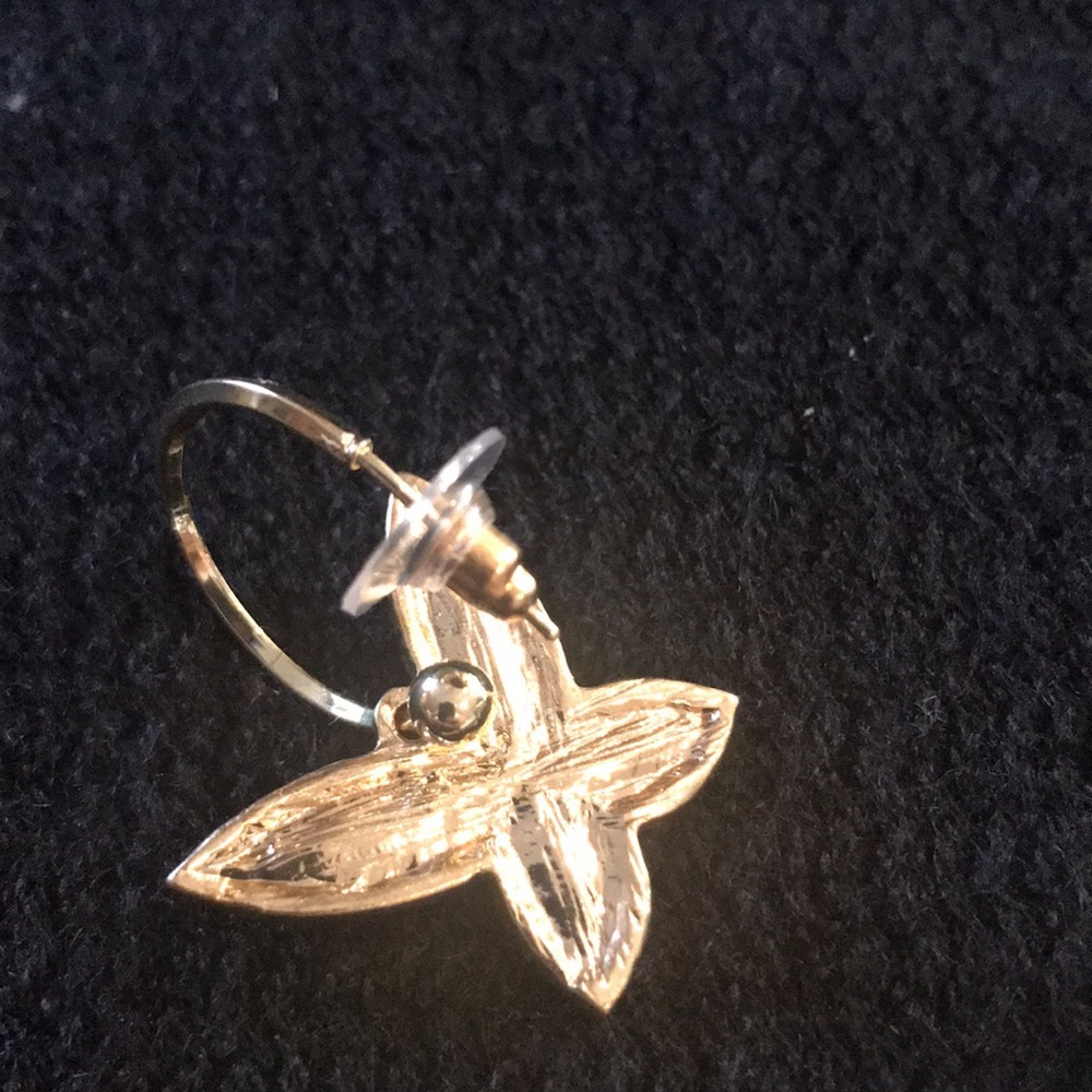 🦋🦋🦋🦋Butterfly Gold Plated earrings 🦋🦋🦋🦋🦋🦋 - Picture 4 of 4